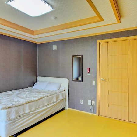 Sungbo Youth Hostel Mungyeong Exterior foto
